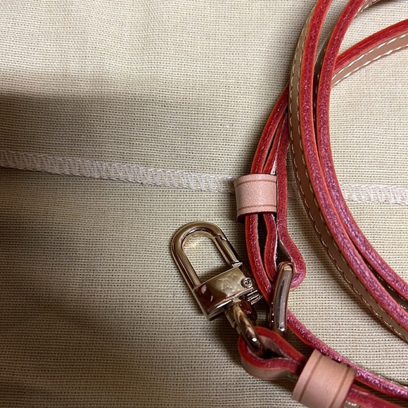 Authentic LOUIS VUITTON DUNE MONOGRAM VERNIS ROXBURY - Picture 15 of 16